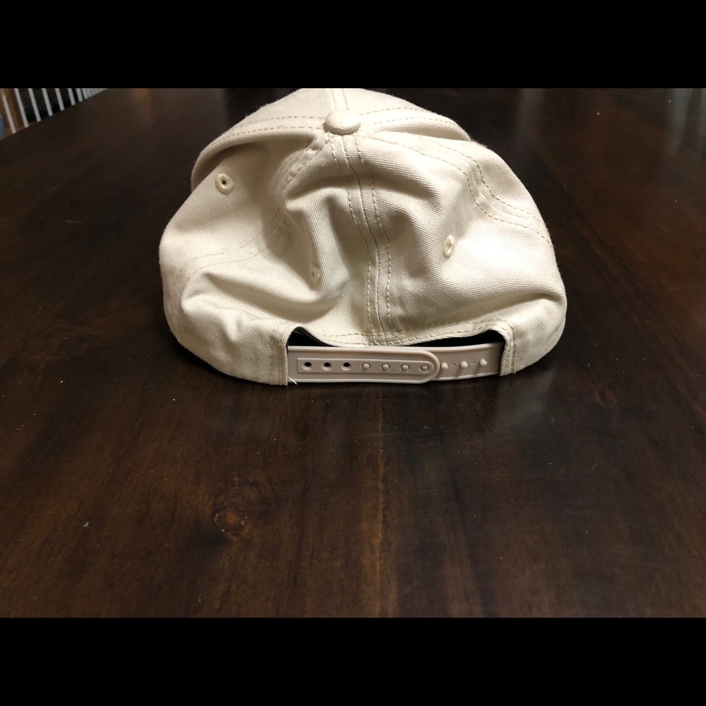 John Deere Hat - Picture 4 of 5